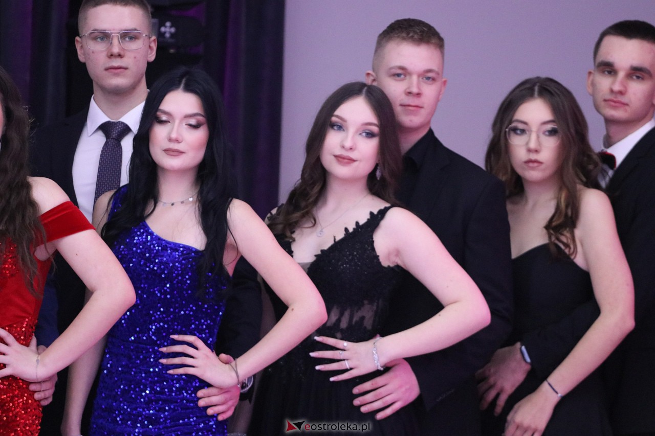 Studniówka 2024 I LO w Ostrołęce [13.01.2024] - zdjęcie #120 - eOstroleka.pl
