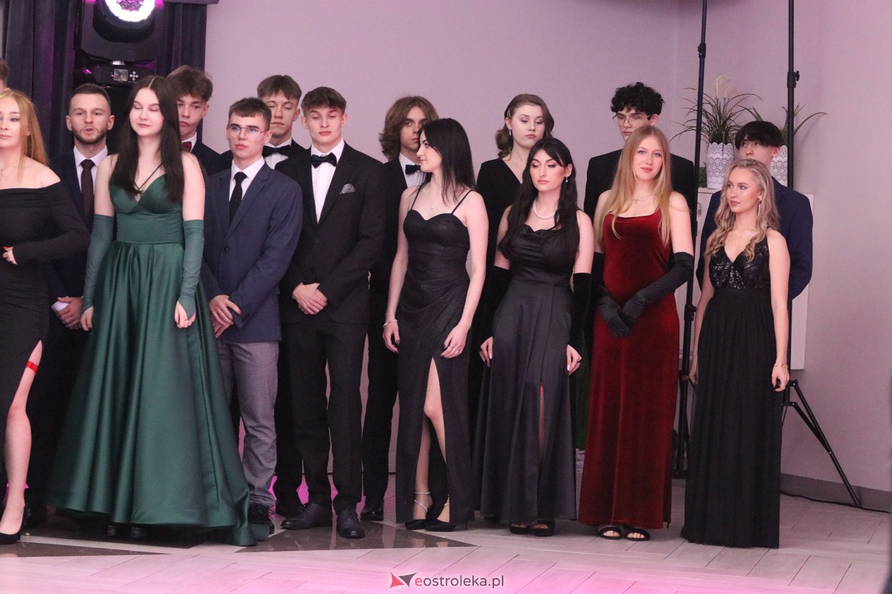 Studniówka 2024 I LO w Ostrołęce [13.01.2024] - zdjęcie #103 - eOstroleka.pl