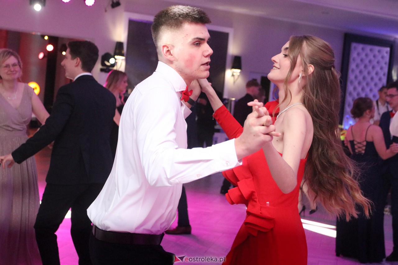 Studniówka 2024 I LO w Ostrołęce [13.01.2024] - zdjęcie #67 - eOstroleka.pl