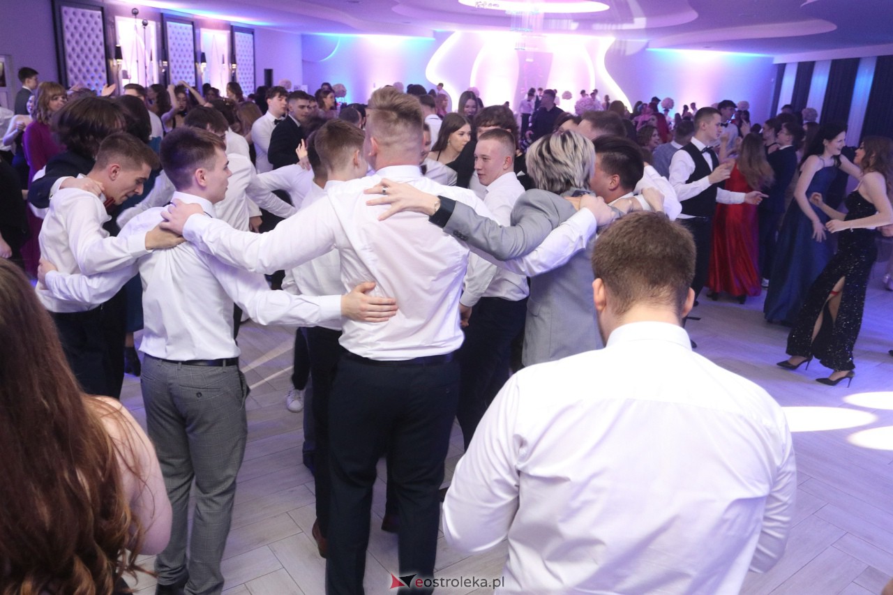 Studniówka 2024 I LO w Ostrołęce [13.01.2024] - zdjęcie #17 - eOstroleka.pl