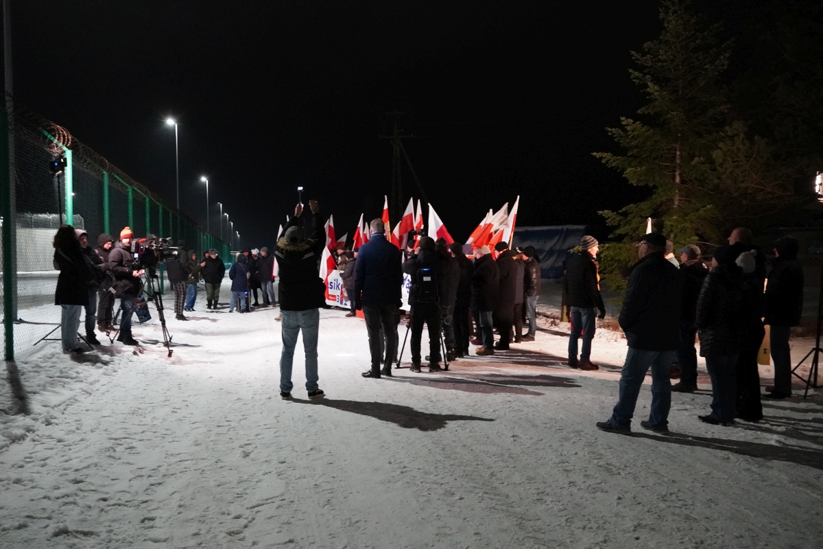 Protest przed ZK w Przytułach Starych [13.01.2024] - zdjęcie #89 - eOstroleka.pl