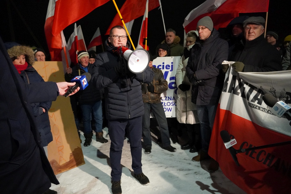 Protest przed ZK w Przytułach Starych [13.01.2024] - zdjęcie #45 - eOstroleka.pl