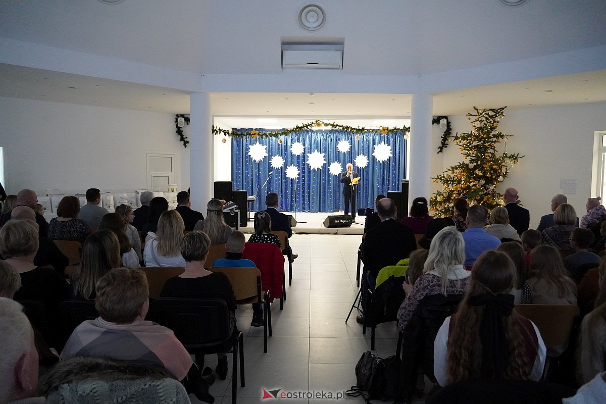 Koncert Galowy laureatów Przeglądu Kolęd i Pastorałek w Baranowie [14.01.2024] - zdjęcie #38 - eOstroleka.pl