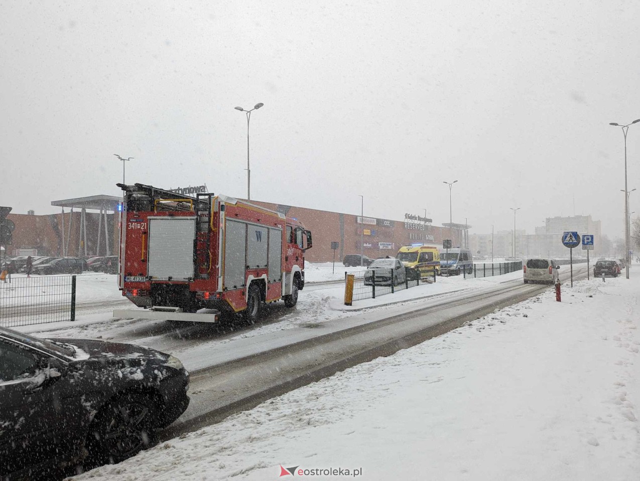 Potrącenie pieszego na F. Nila w Ostrołęce [15.01.2024] - zdjęcie #1 - eOstroleka.pl