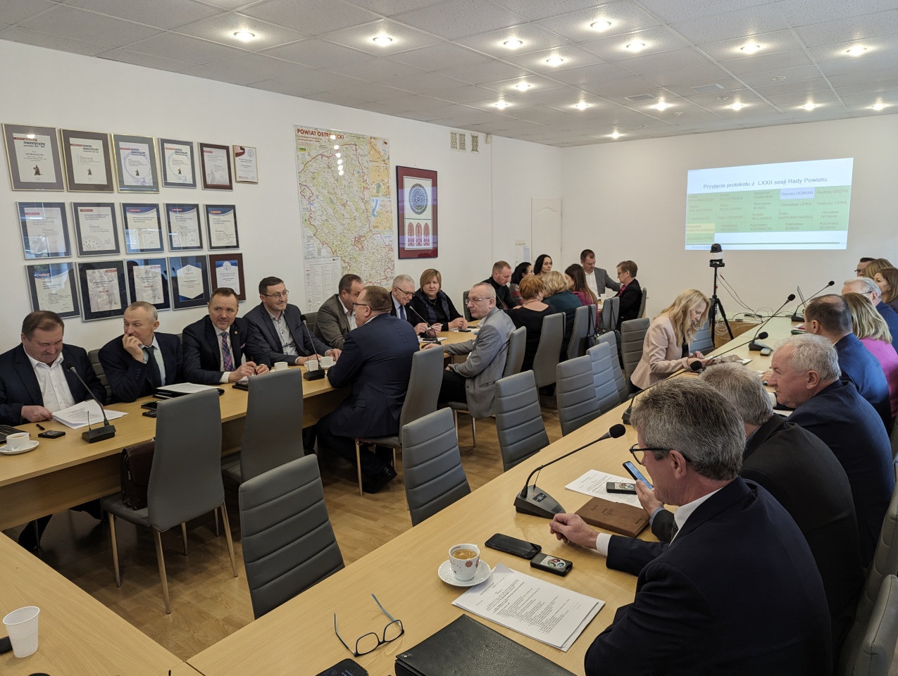 Sesja rady powiatu [15.01.2024] - zdjęcie #12 - eOstroleka.pl