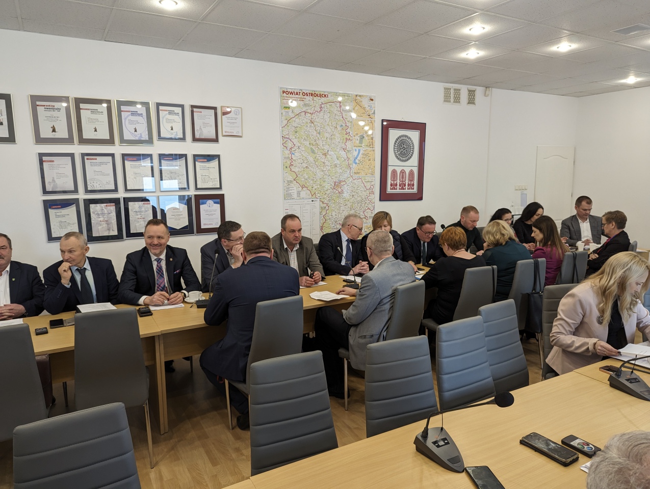 Sesja rady powiatu [15.01.2024] - zdjęcie #6 - eOstroleka.pl