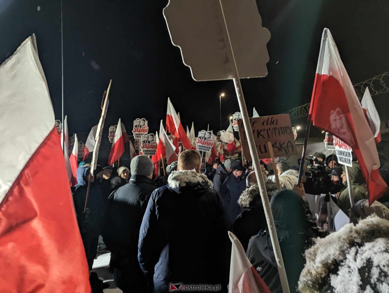 Wiec poparcia dla Macieja Wąsika w Przytułach Starych [15.01.2024] - zdjęcie #18 - eOstroleka.pl