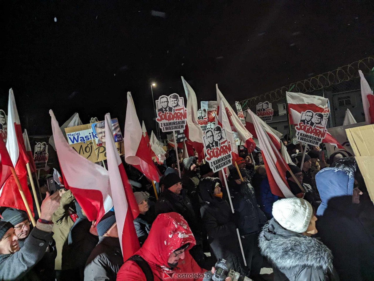 Wiec poparcia dla Macieja Wąsika w Przytułach Starych [15.01.2024] - zdjęcie #16 - eOstroleka.pl