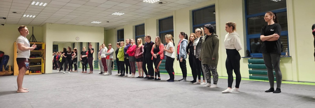 Bądź Bezpieczna - kurs samoobrony dla pań [16.01.2024] - zdjęcie #5 - eOstroleka.pl