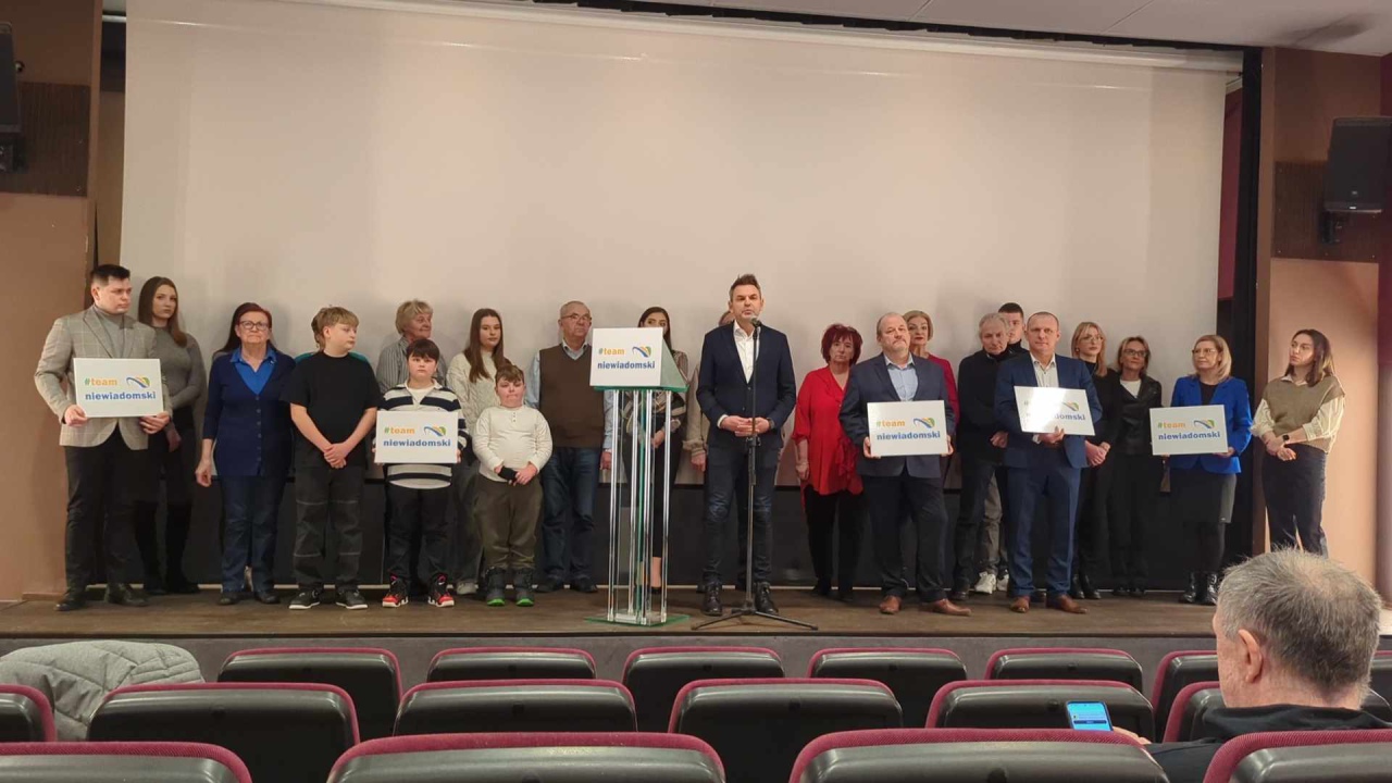 Konferencja prasowa Pawła Niewiadomskiego [18.01.2024] - zdjęcie #2 - eOstroleka.pl