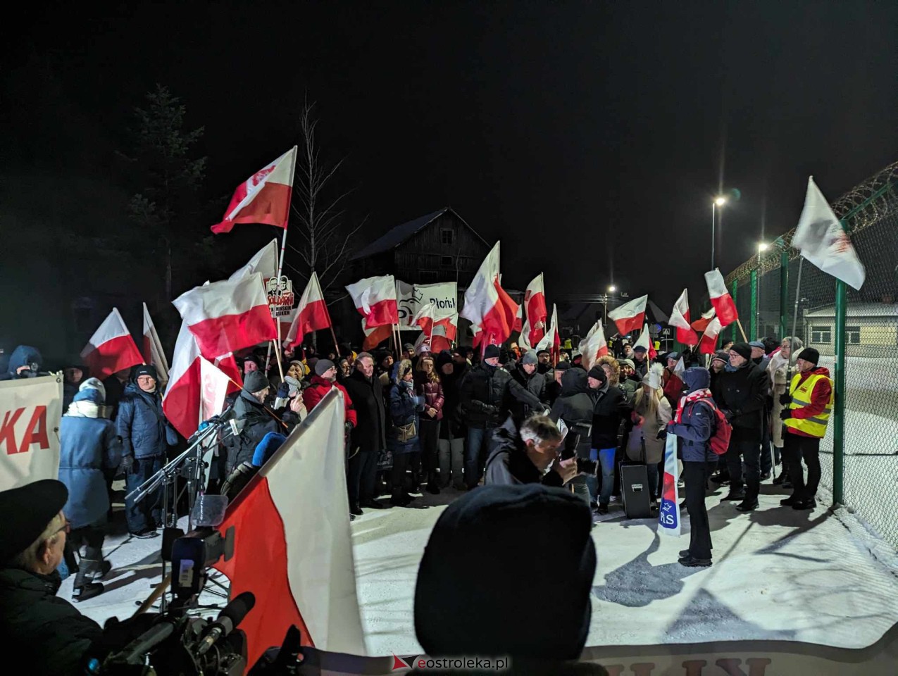 Przytuły Stare: Wiec poparcia dla Macieja Wąsika z udziałem J. Kaczyńskiego [19.01.2024] - zdjęcie #77 - eOstroleka.pl