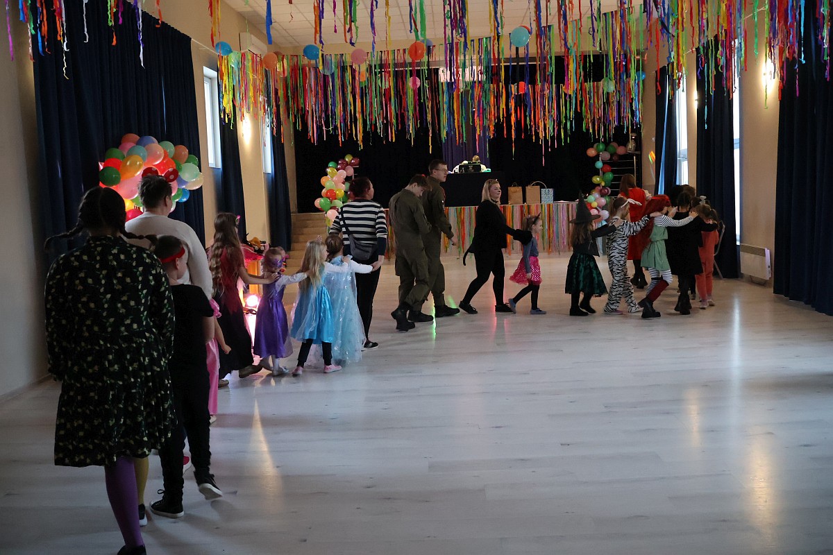 Bal Karnawałowy dla dzieci w Goworowie [19.01.2024] - zdjęcie #13 - eOstroleka.pl