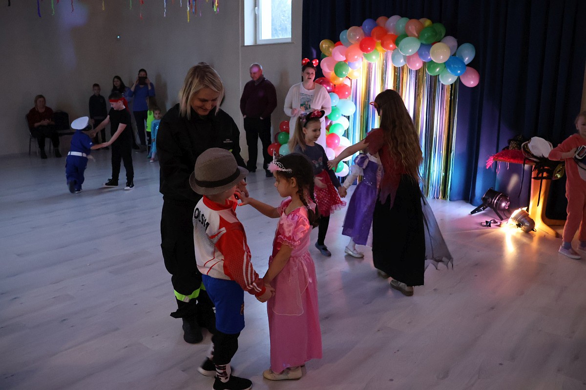 Bal Karnawałowy dla dzieci w Goworowie [19.01.2024] - zdjęcie #12 - eOstroleka.pl