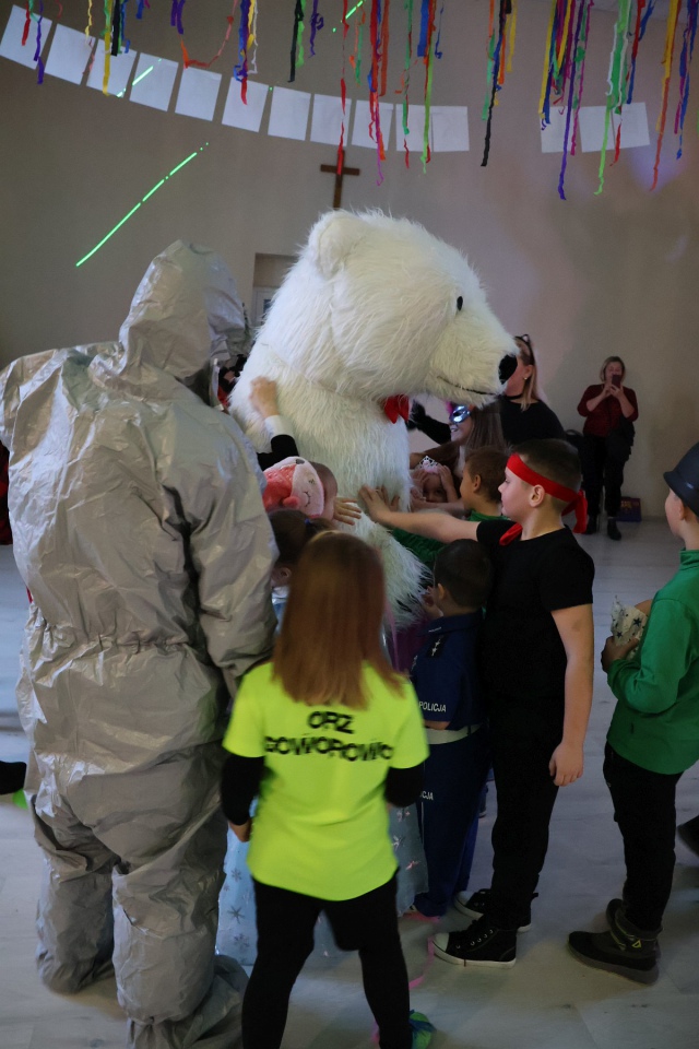 Bal Karnawałowy dla dzieci w Goworowie [19.01.2024] - zdjęcie #9 - eOstroleka.pl