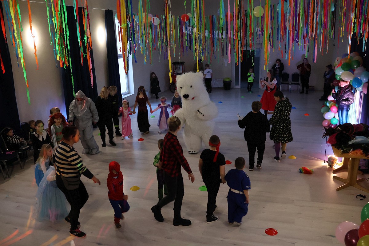 Bal Karnawałowy dla dzieci w Goworowie [19.01.2024] - zdjęcie #8 - eOstroleka.pl