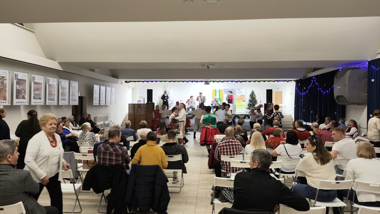 Kominki Kurpiowskie. impreza folklorystyczna związana z zapustami w Łysych - zdjęcie #19 - eOstroleka.pl