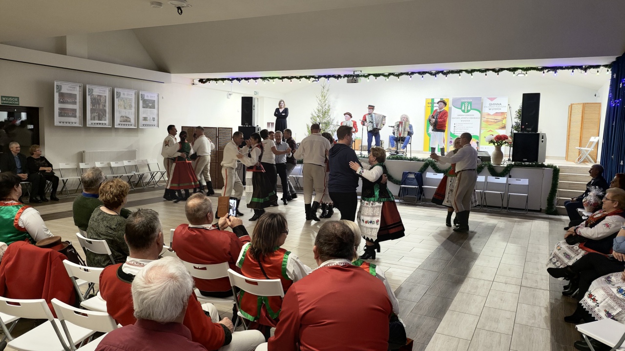 Kominki Kurpiowskie. impreza folklorystyczna związana z zapustami w Łysych - zdjęcie #18 - eOstroleka.pl