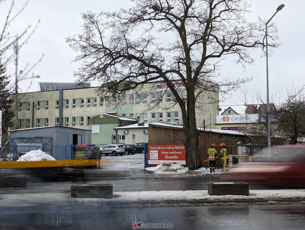Akcja strażacka przy ulicy Mostowej w Ostrołęce [23.01.2024] - zdjęcie #4 - eOstroleka.pl