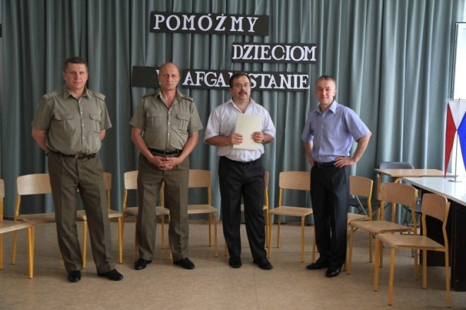 Podsumowanie zbiórki darów dla dzieci z Afganistanu 09.06.2011 - zdjęcie #11 - eOstroleka.pl