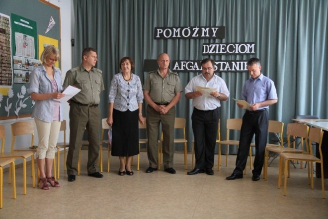 Podsumowanie zbiórki darów dla dzieci z Afganistanu 09.06.2011 - zdjęcie #8 - eOstroleka.pl