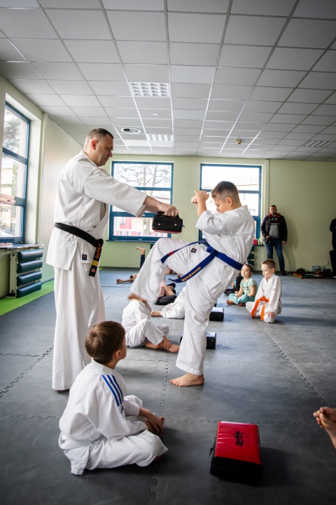 Ferie na sportowo z karate - zdjęcie #17 - eOstroleka.pl