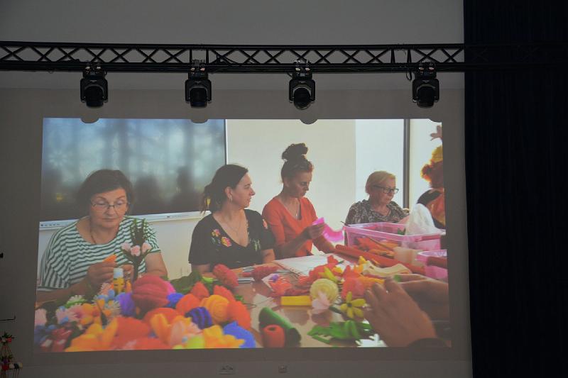 Kurpiowskie cacka - plastyka obrzędowa na warsztatach w Kadzidle [23.01.2024] - zdjęcie #19 - eOstroleka.pl