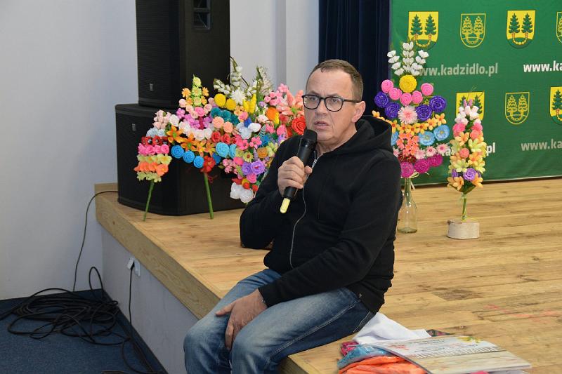 Kurpiowskie cacka - plastyka obrzędowa na warsztatach w Kadzidle [23.01.2024] - zdjęcie #9 - eOstroleka.pl