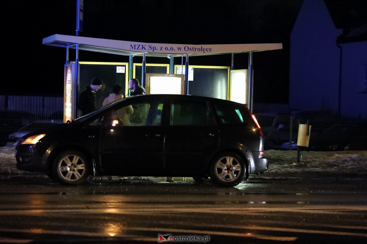Zniszczone auta na Stacha Konwy [23.01.2024] - zdjęcie #14 - eOstroleka.pl