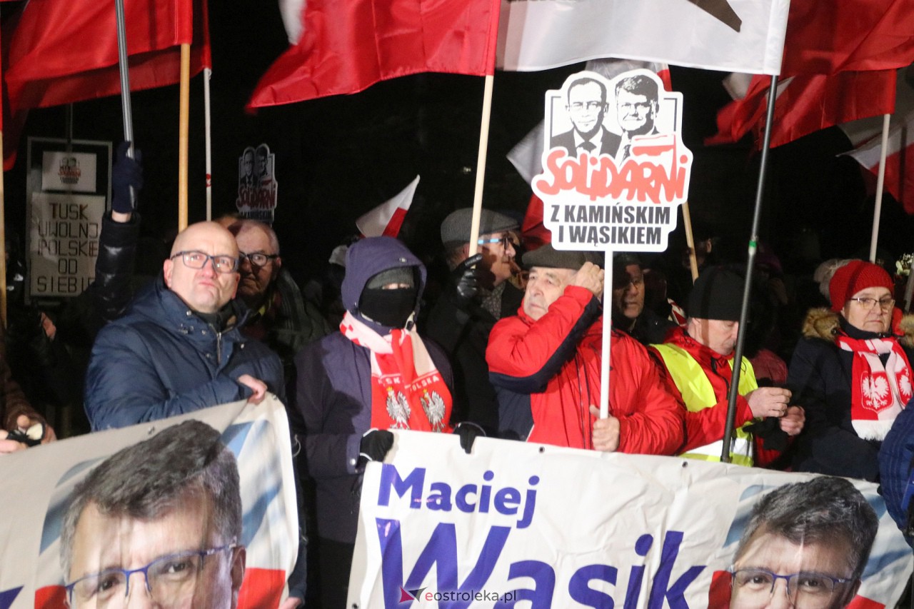 Maciej Wąsik wychodzi z więzienia w Przytułach Starych [23.01.2024] - zdjęcie #55 - eOstroleka.pl
