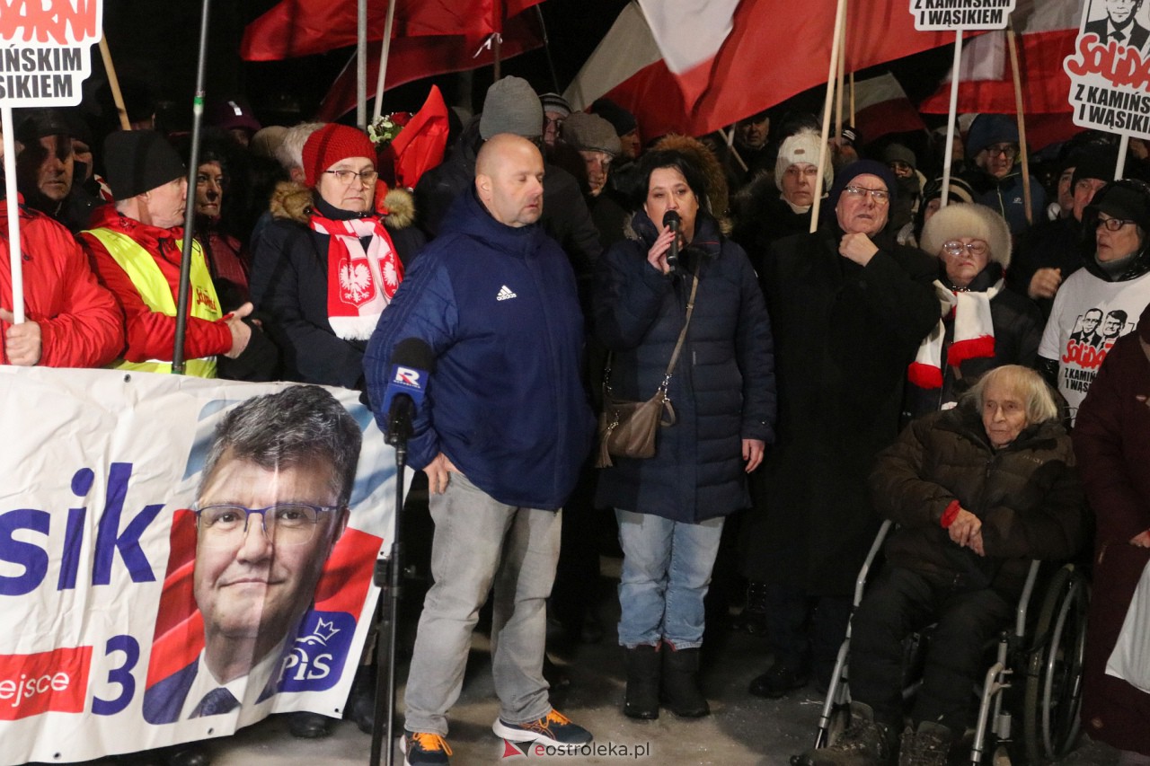 Maciej Wąsik wychodzi z więzienia w Przytułach Starych [23.01.2024] - zdjęcie #54 - eOstroleka.pl