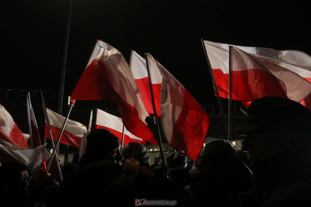 Maciej Wąsik wychodzi z więzienia w Przytułach Starych [23.01.2024] - zdjęcie #47 - eOstroleka.pl