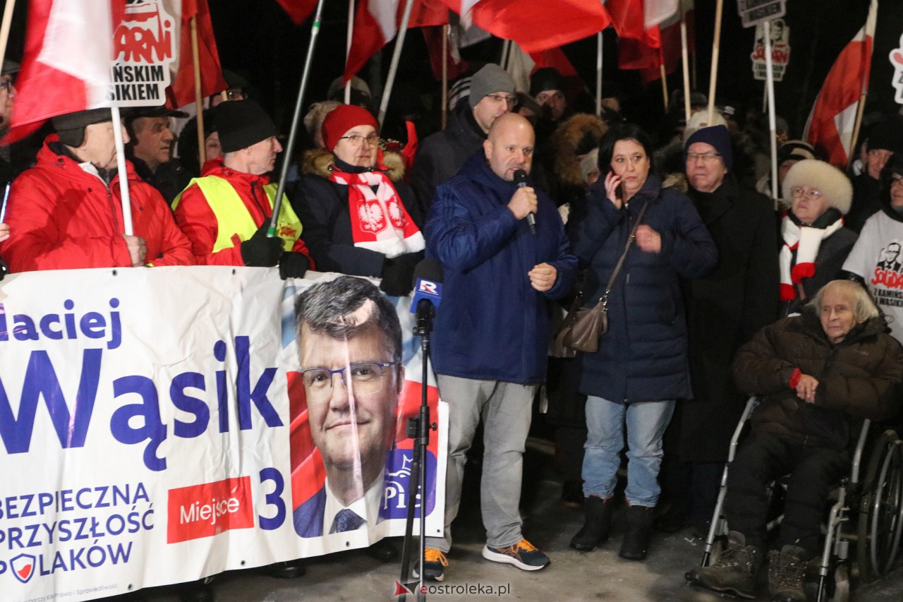 Maciej Wąsik wychodzi z więzienia w Przytułach Starych [23.01.2024] - zdjęcie #43 - eOstroleka.pl