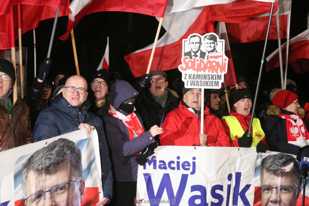 Maciej Wąsik wychodzi z więzienia w Przytułach Starych [23.01.2024] - zdjęcie #42 - eOstroleka.pl