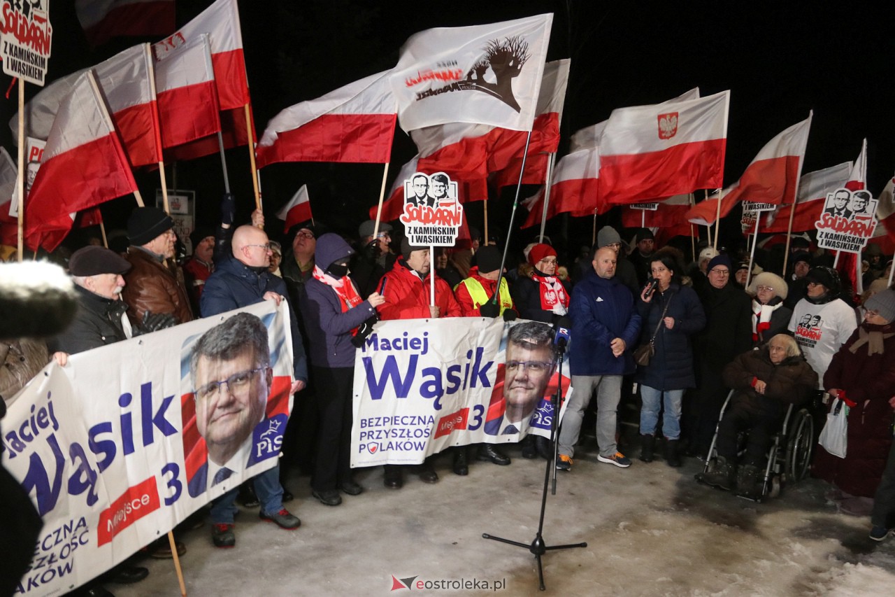 Maciej Wąsik wychodzi z więzienia w Przytułach Starych [23.01.2024] - zdjęcie #40 - eOstroleka.pl