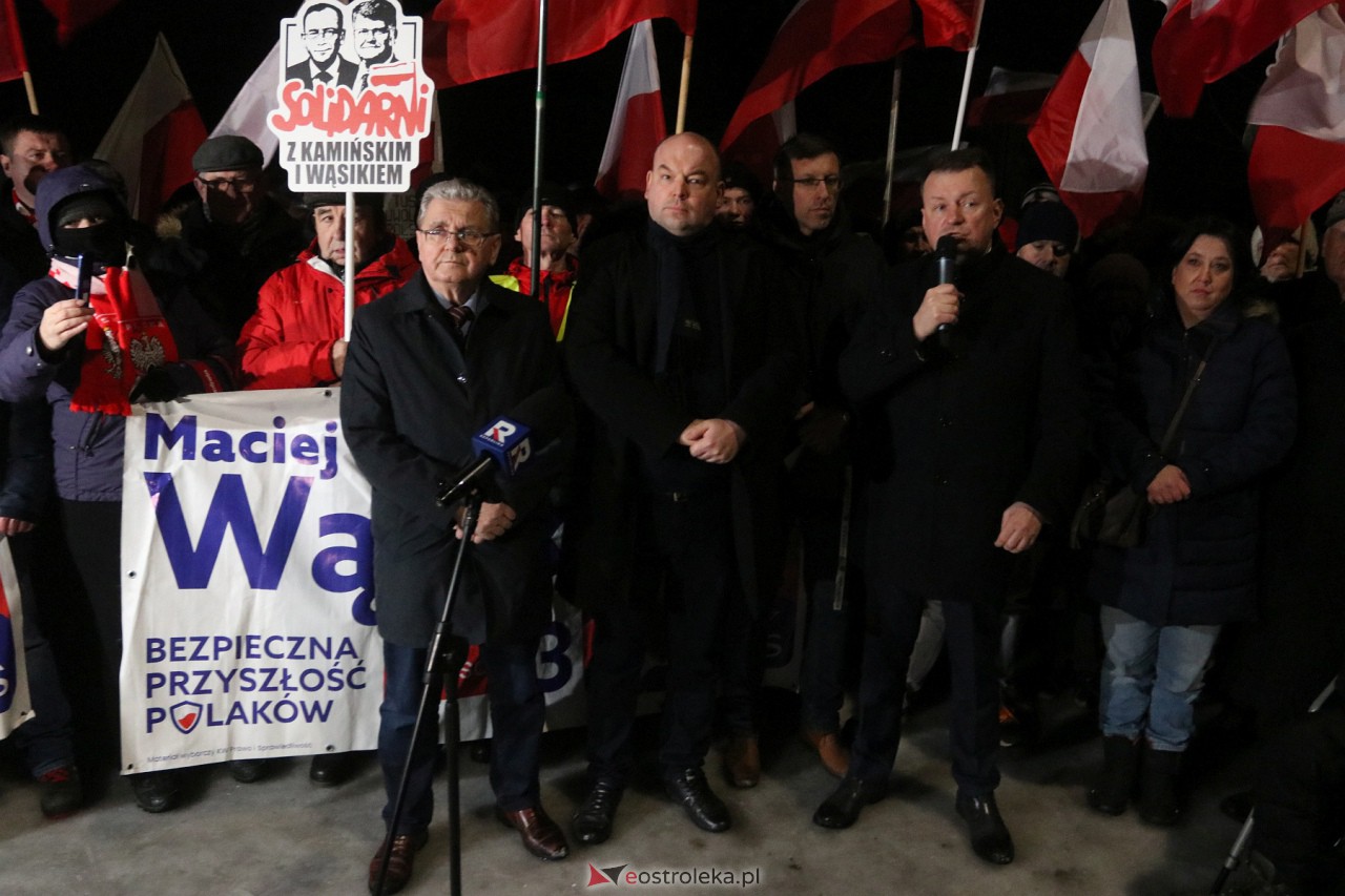 Maciej Wąsik wychodzi z więzienia w Przytułach Starych [23.01.2024] - zdjęcie #19 - eOstroleka.pl
