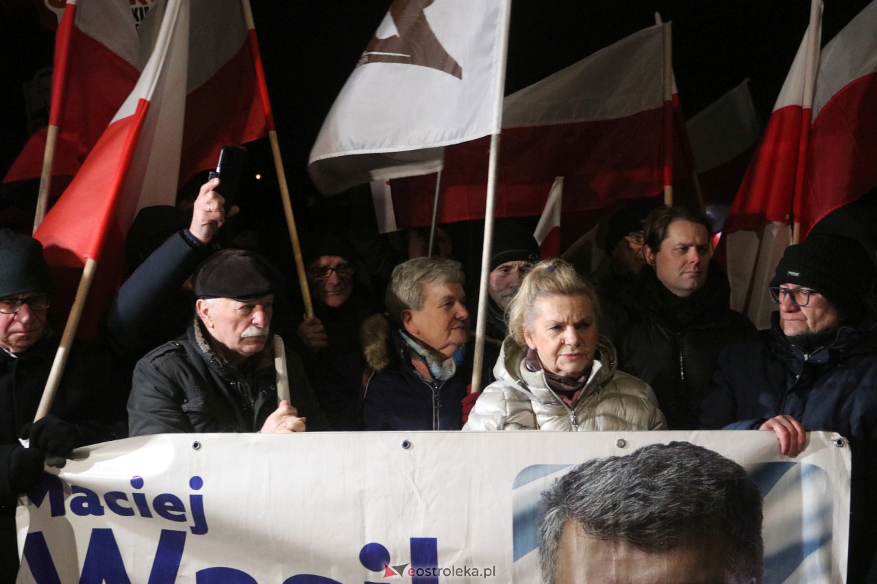 Maciej Wąsik wychodzi z więzienia w Przytułach Starych [23.01.2024] - zdjęcie #17 - eOstroleka.pl