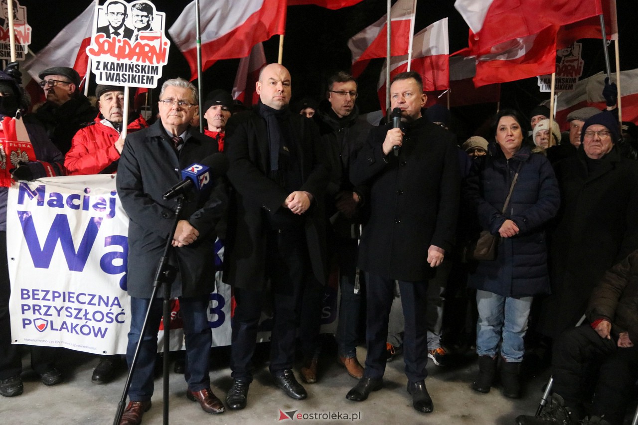Maciej Wąsik wychodzi z więzienia w Przytułach Starych [23.01.2024] - zdjęcie #15 - eOstroleka.pl