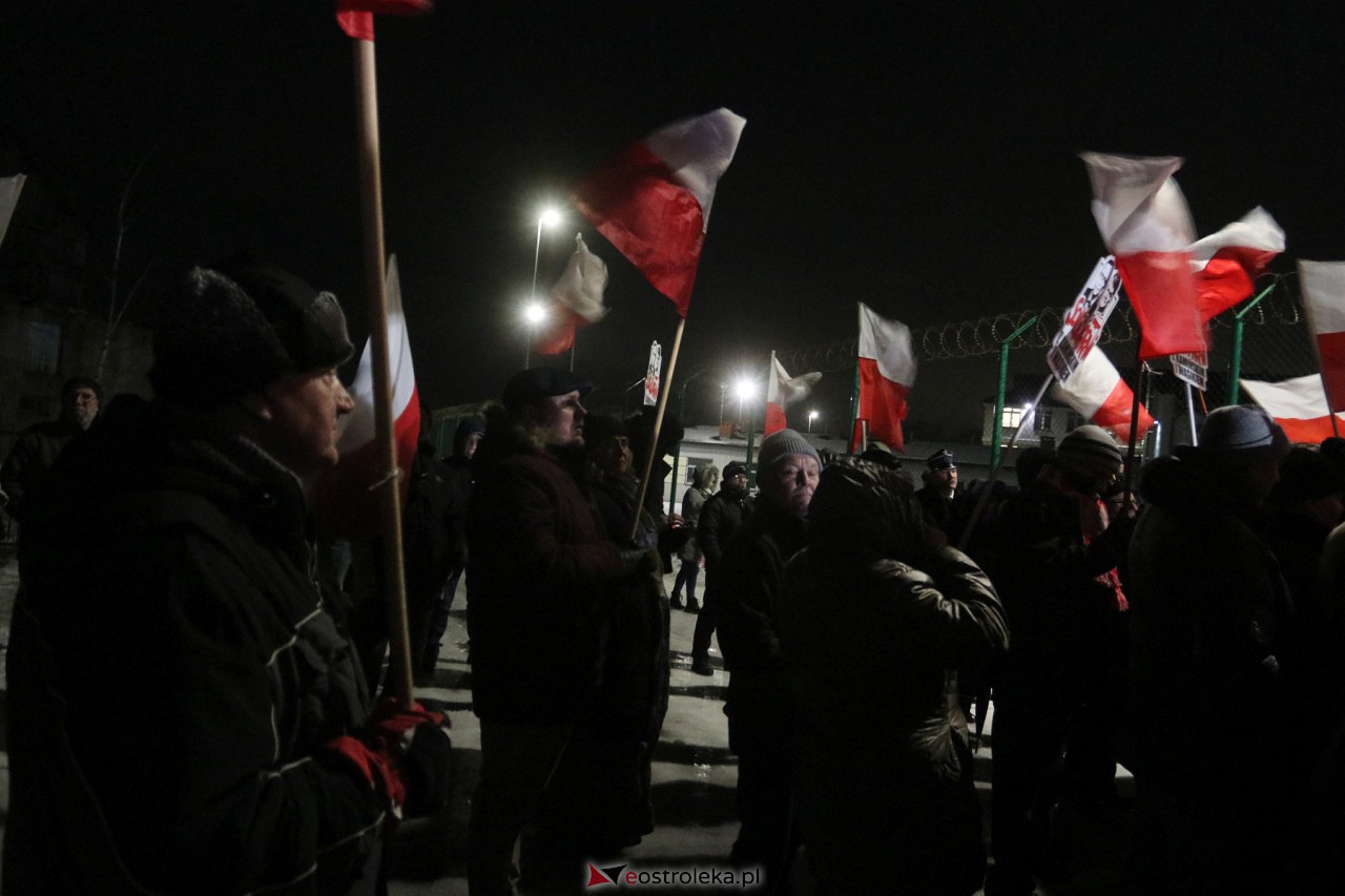 Maciej Wąsik wychodzi z więzienia w Przytułach Starych [23.01.2024] - zdjęcie #9 - eOstroleka.pl