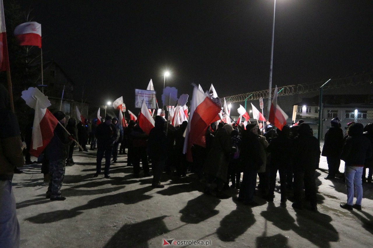 Maciej Wąsik wychodzi z więzienia w Przytułach Starych [23.01.2024] - zdjęcie #1 - eOstroleka.pl