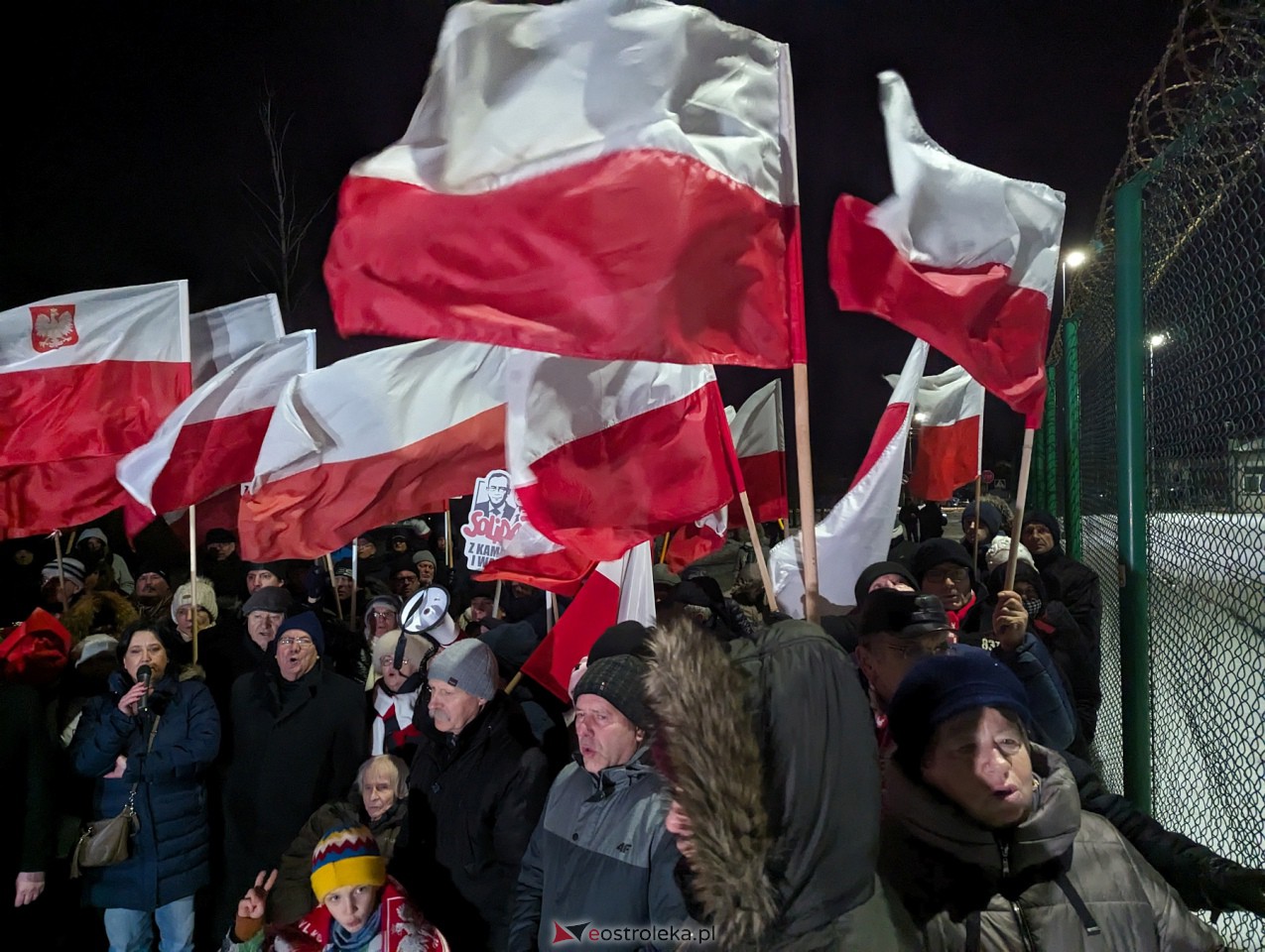 Maciej Wąsik wychodzi z więzienia w Przytułach Starych [23.01.2024] - zdjęcie #111 - eOstroleka.pl