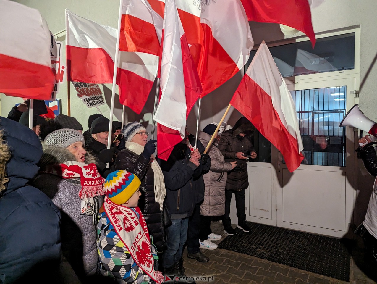 Maciej Wąsik wychodzi z więzienia w Przytułach Starych [23.01.2024] - zdjęcie #90 - eOstroleka.pl