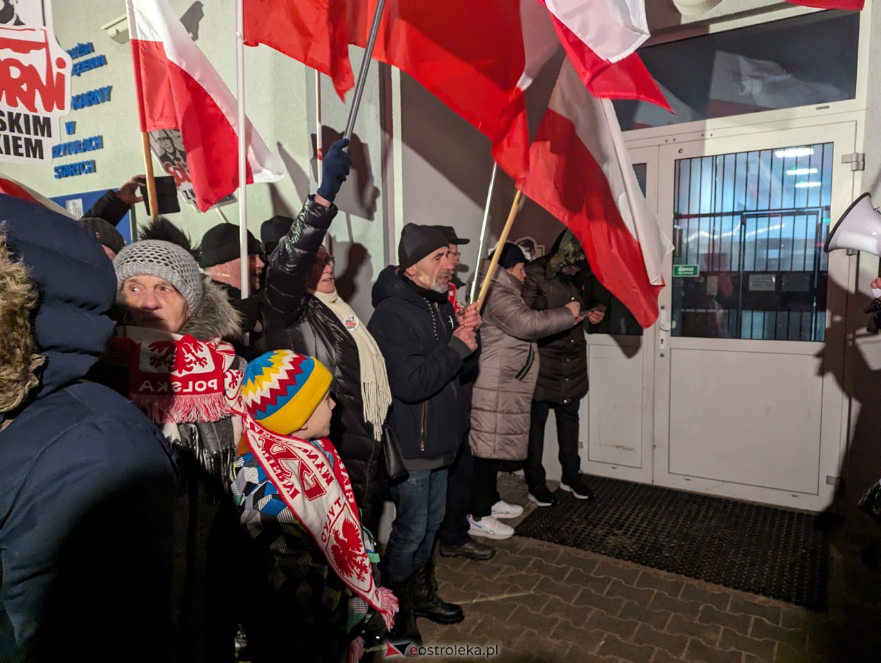 Maciej Wąsik wychodzi z więzienia w Przytułach Starych [23.01.2024] - zdjęcie #89 - eOstroleka.pl