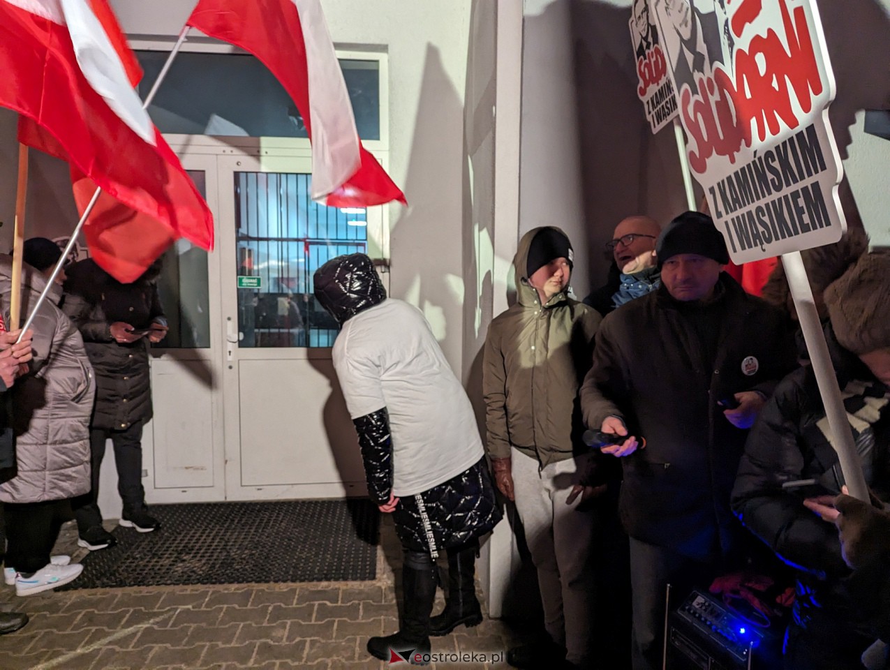 Maciej Wąsik wychodzi z więzienia w Przytułach Starych [23.01.2024] - zdjęcie #86 - eOstroleka.pl