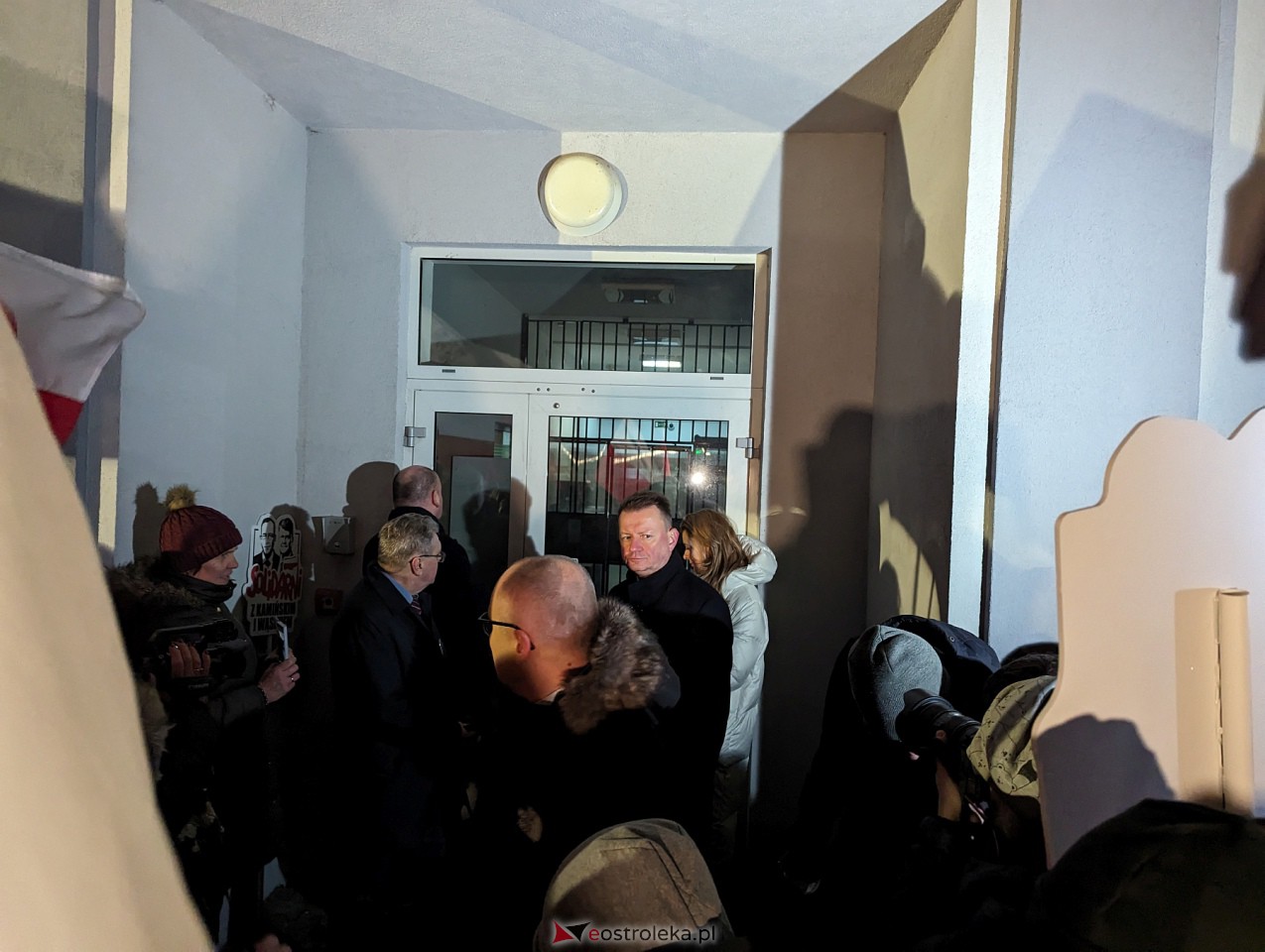 Maciej Wąsik wychodzi z więzienia w Przytułach Starych [23.01.2024] - zdjęcie #83 - eOstroleka.pl