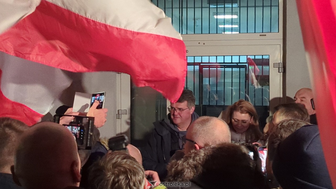 Maciej Wąsik wychodzi z więzienia w Przytułach Starych [23.01.2024] - zdjęcie #78 - eOstroleka.pl