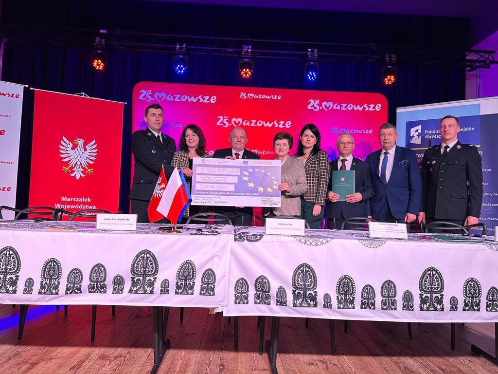 OSP Kadzidło, Rzekuń, Zamość, Czerwin, Łyse, Czarnia i Nowa Wieś z wozami strażackimi dzięki wsparciu UE [24.01.2024] - zdjęcie #4 - eOstroleka.pl