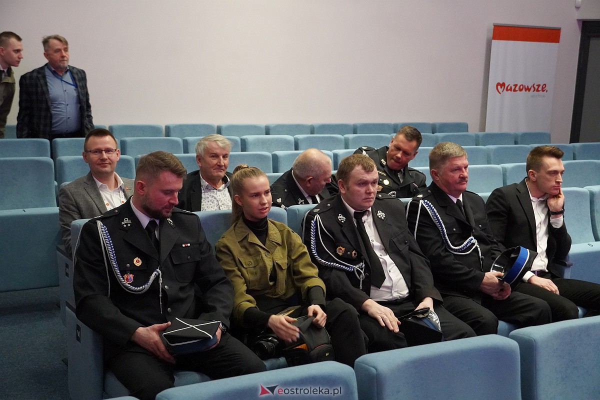 OSP Kadzidło, Rzekuń, Zamość, Czerwin, Łyse, Czarnia i Nowa Wieś z wozami strażackimi dzięki wsparciu UE [24.01.2024] - zdjęcie #37 - eOstroleka.pl