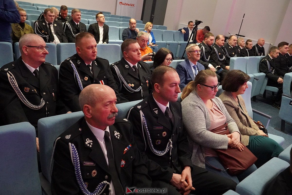 OSP Kadzidło, Rzekuń, Zamość, Czerwin, Łyse, Czarnia i Nowa Wieś z wozami strażackimi dzięki wsparciu UE [24.01.2024] - zdjęcie #30 - eOstroleka.pl