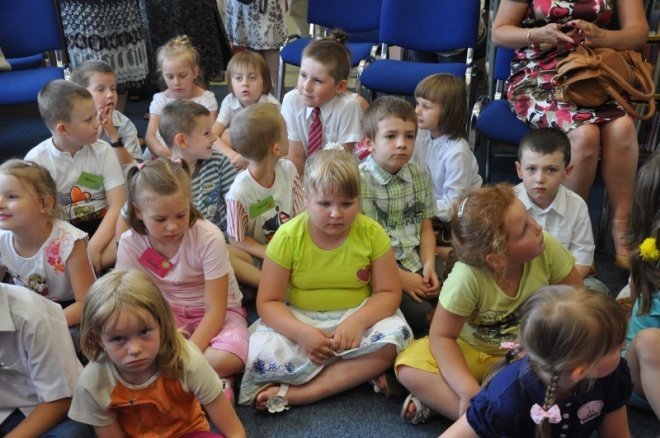 Pasowanie na czytelnika (9.VI.2011) - zdjęcie #60 - eOstroleka.pl