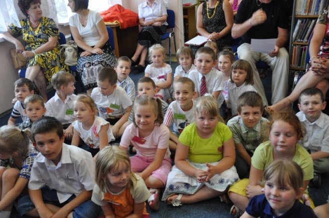 Pasowanie na czytelnika (9.VI.2011) - zdjęcie #57 - eOstroleka.pl